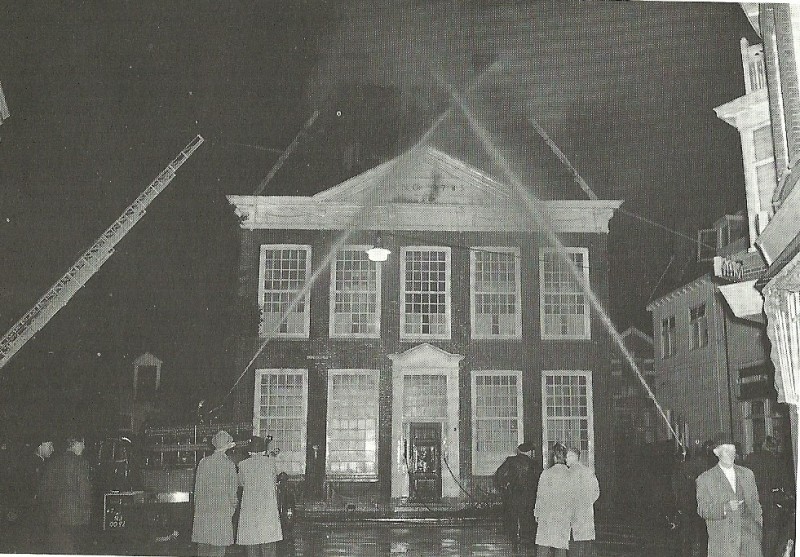 Gronausestraat 1960 brand in het Elderinkshuis.jpg