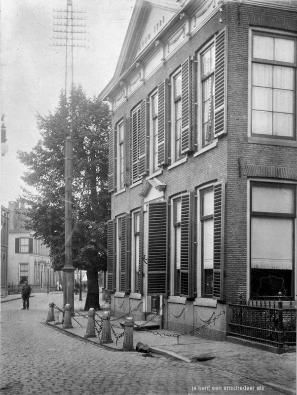 Gronausestraat Elderinkshuis met hek.jpg