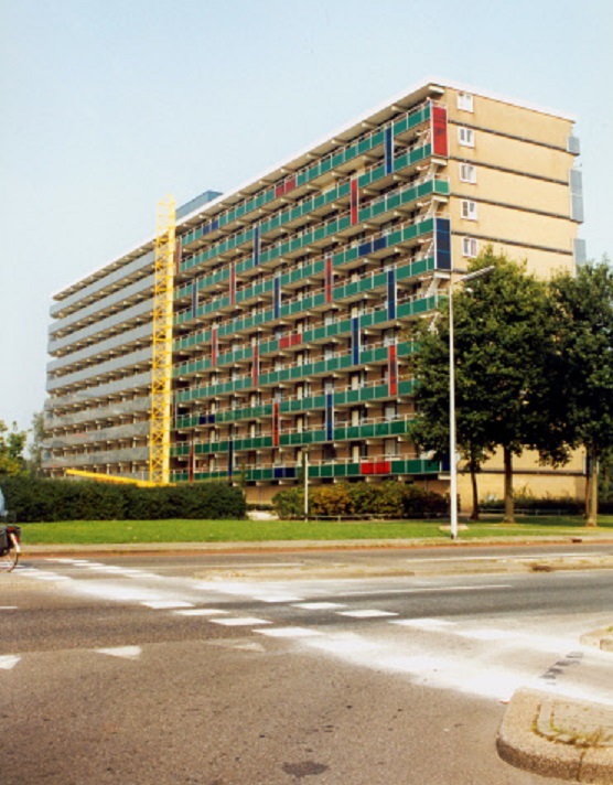 De Kiepe 1999 Flatwoningen in de wijk Wesselerbrink.jpg