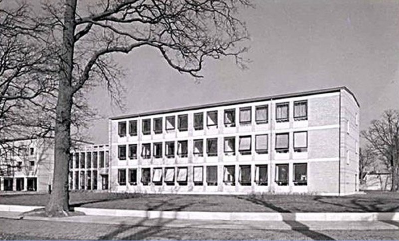 Van de Waalslaan Jacobus College.jpg