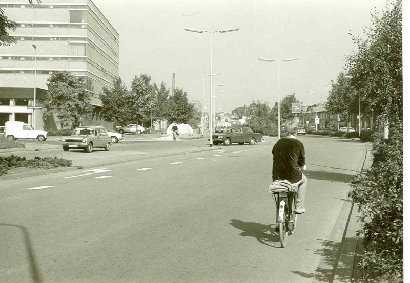 Kuipersdijk 1979 Kruising Wethouder Beversstraat en J.J. van Deinselaan.jpg