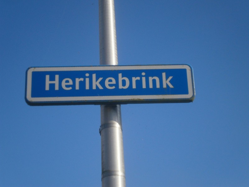 Herikebrink straatnaambord (2).JPG