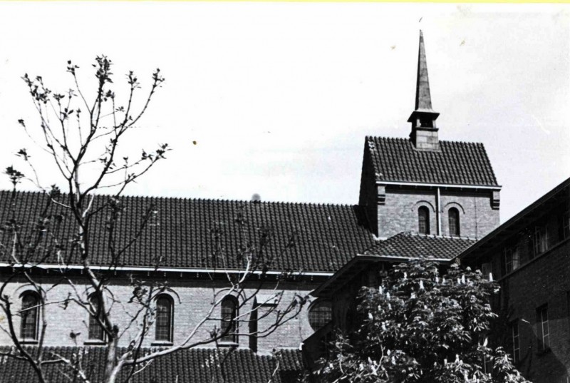 Emmastraat 1943. Kapel R.K. Ziekenhuis St. Jozef, sinds 1970 Stadsmaten.jpg