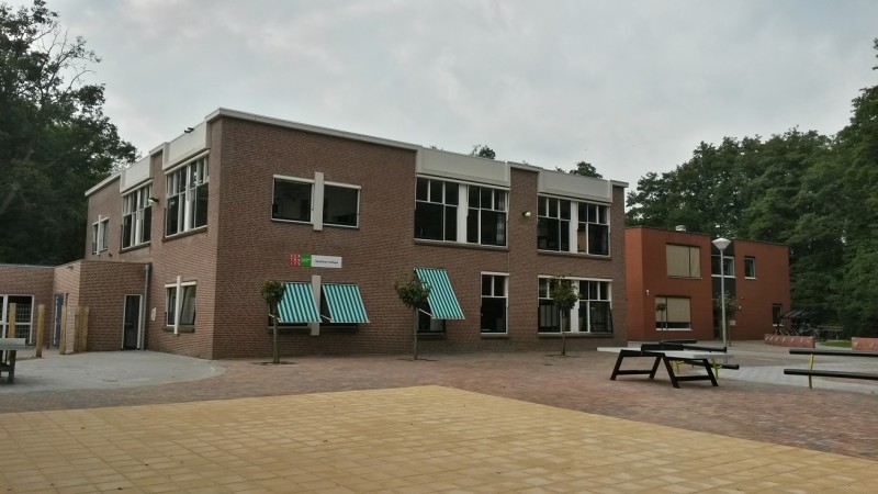 Maatmanweg 17-19 Kentalis Maatman College Speciale school voor algemeen bijzonder onderwijs.jpg