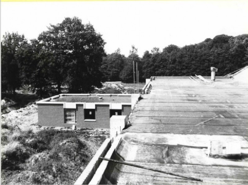 Maatmanweg 15 Nieuwbouw Prof. Huizingschool, school voor speciaal onderwijs 1974 (3).jpg