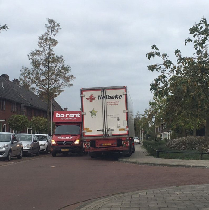Deze straat in Enschede is te smal voor een stadsbus.jpg