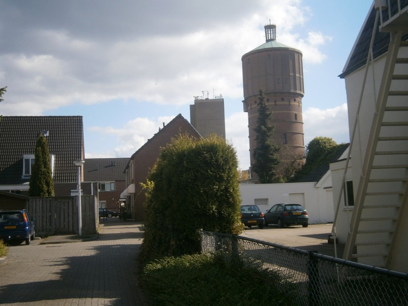 Hoge Bothofstraat zicht op watertoren Hoog en Droog.JPG