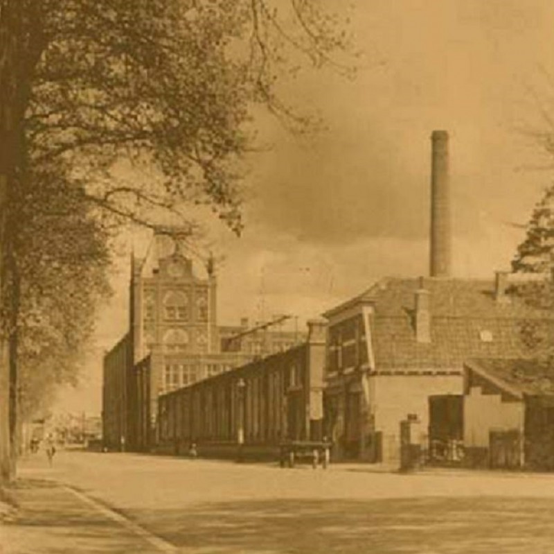 Haaksbergerstraat begin 1900 textielfabriek Jannink.jpg