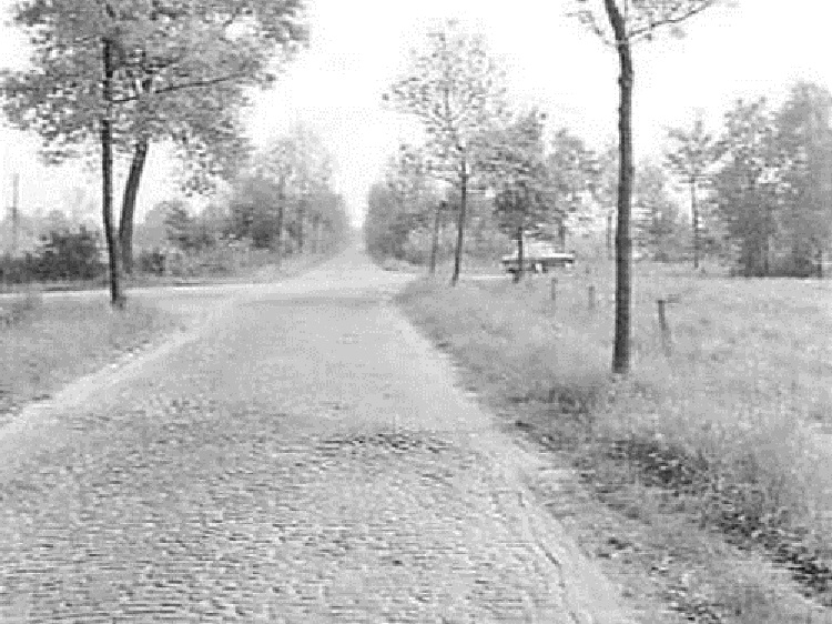 Stadionweg nu Boswinkelbeekweg en de Helmerstraat in het begin van de jaren zestig..jpg