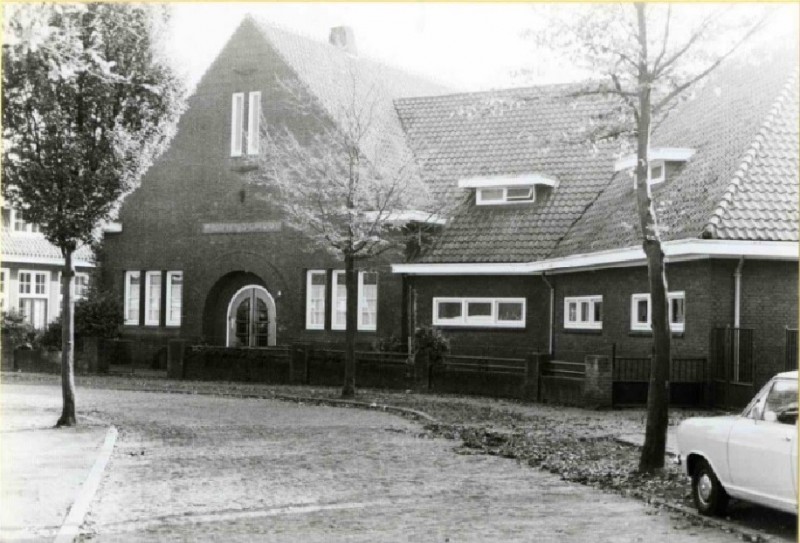 Pastoor Meijerstraat 5 Mariaschool Meisjesschool 1974.jpg