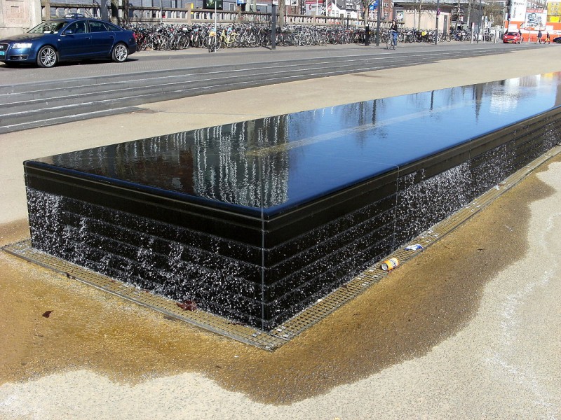 Stationsplein kunstwerk (2).JPG