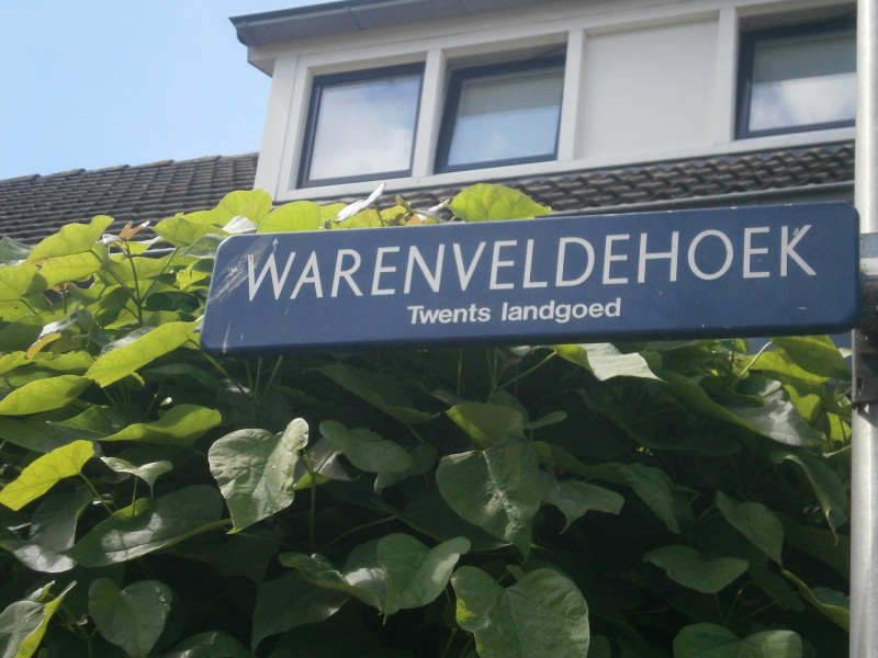 warenveldehoek straatnaambord.JPG