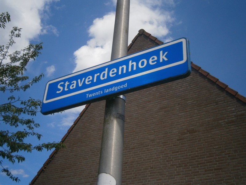 Staverdenhoek straatnaambord.JPG