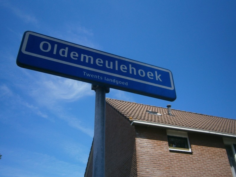 Oldemeulehoek straatnaambord (2).JPG