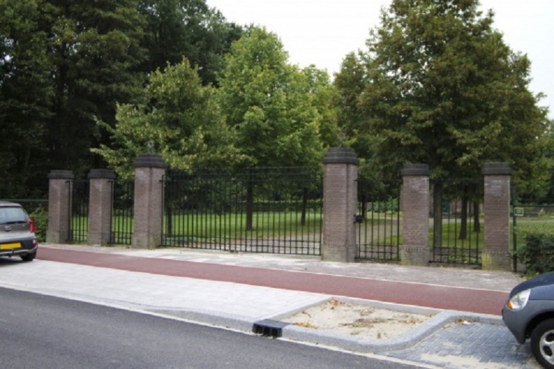 Noord Esmarkerrondweg 413 toegangshek Joodse begraafplaats.jpg