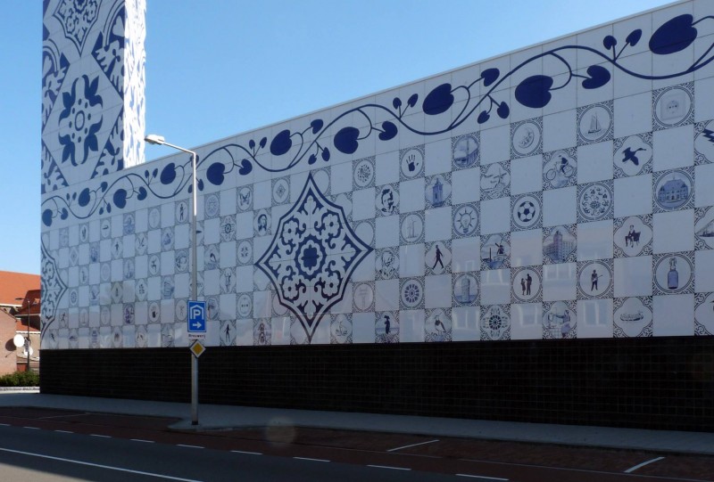 Deurningerstraat De Stadshaard, in 2010 gekozen tot lelijkste gebouw van Nederland.De bedenker van de gevelbekleding,Hugo Kaagman,vatte dit op als compliment.jpg