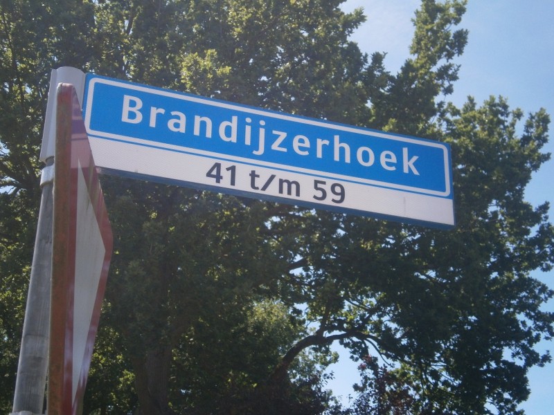 Brandijzerhoek straatnaambord.JPG