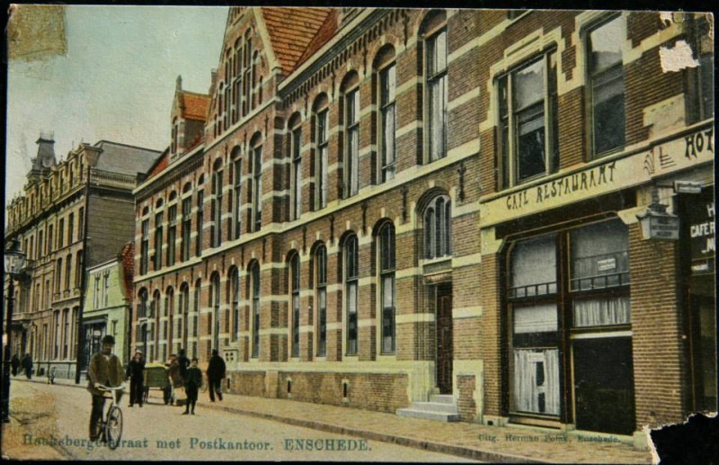 Haaksbergerstraat Postkantoor met daarnaast Hotel Mulder op nr. 11.jpg