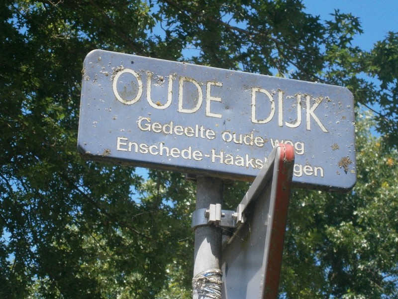 Oude Dijk straatnaambord (2).JPG