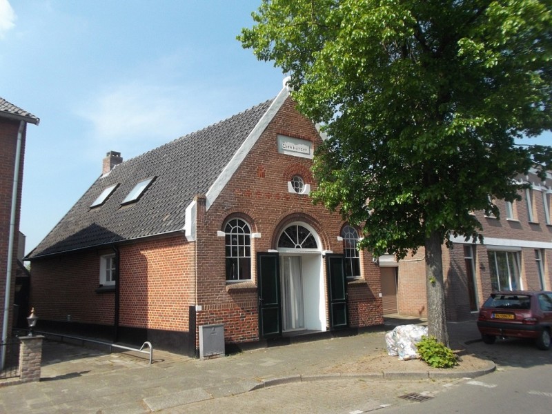 Schipholtstraat 62 Kerkgebouw Eben Haezer.JPG