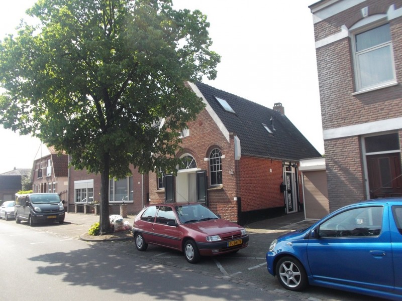 Schipholtstraat 62 Kerkgebouw Klompenkerkje.JPG