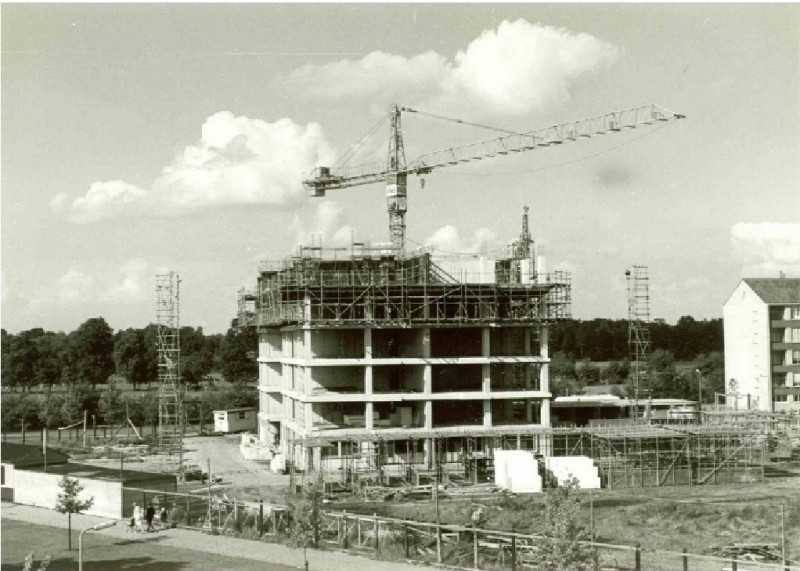 Vanekerstraat 1967 Nieuwbouw van een flatgebouw.jpg