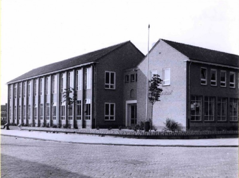 Regulusstraat Petrus-Paulusschool R.K. lagere school 1965.jpg