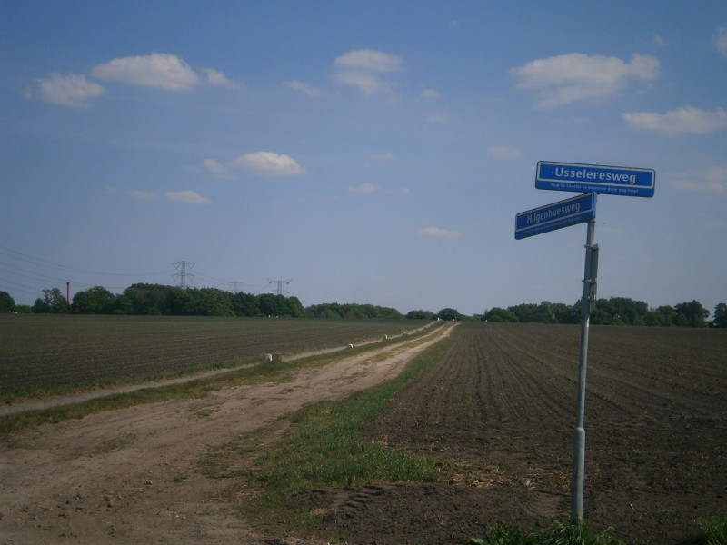 Hilgenhuesweg hoek Usseleresweg.JPG