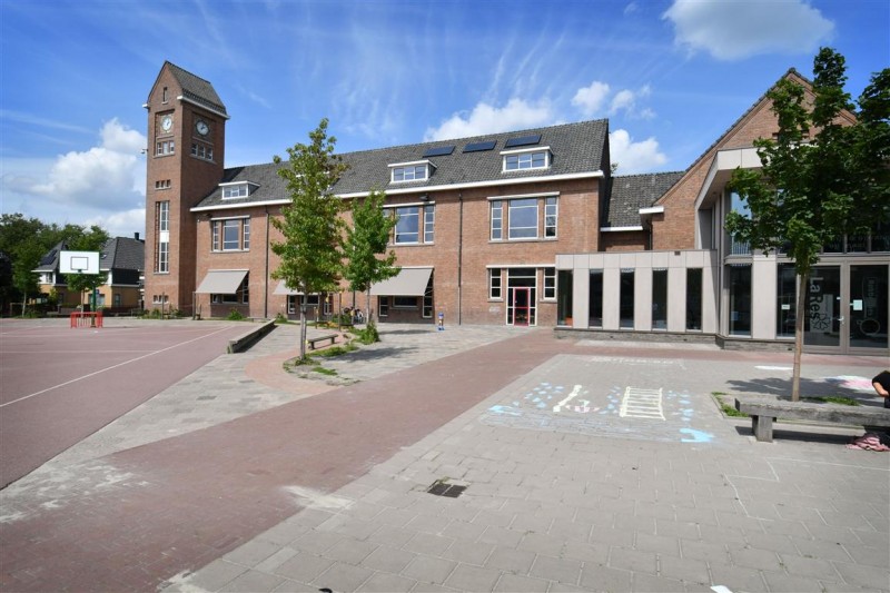 Slechts één Enschedese basisschool doet niet mee aan lerarenstaking.jpg