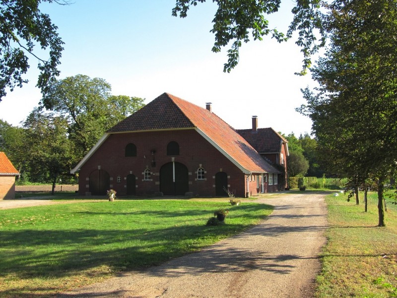 Boekelerhofweg 75 Boerderij van het dwarshuistype rijksmonument (2).JPG