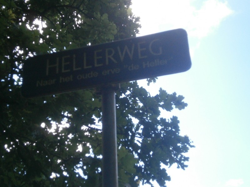 Hellerweg straatnaambord.JPG