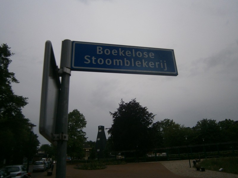 Boekelose Stoomblekerij straatnaambord.JPG