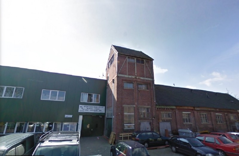 Joan Coststraat 11 vroeger locatie  kerk VEG De Ark - Silo. Genootschap Verenigde Pinkstergemeente en Evangeliegemeente.jpg