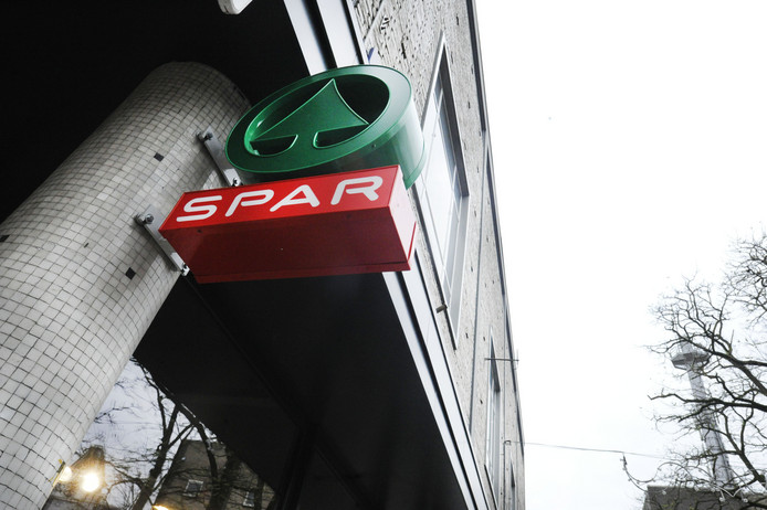 Spar ziet brood in centrum Enschede.jpg