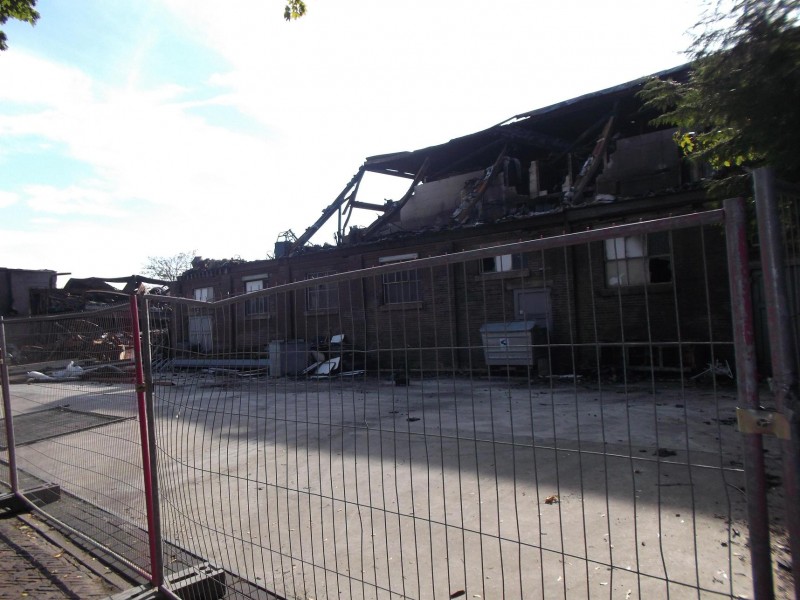 Joan Coststraat restant textielfabriek  na brand in 2012.jpg
