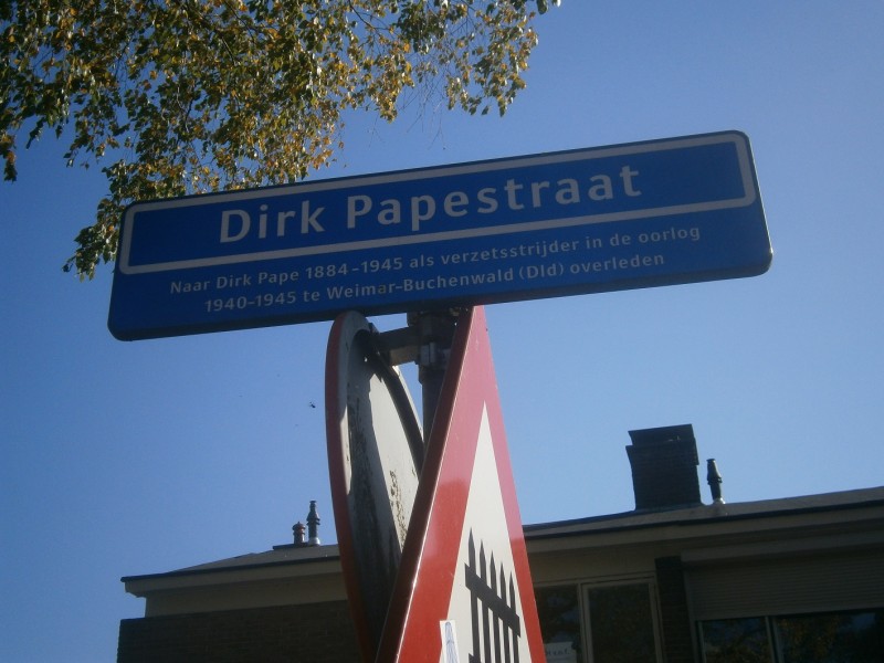 Dirk Papestraat straatnaambord.JPG