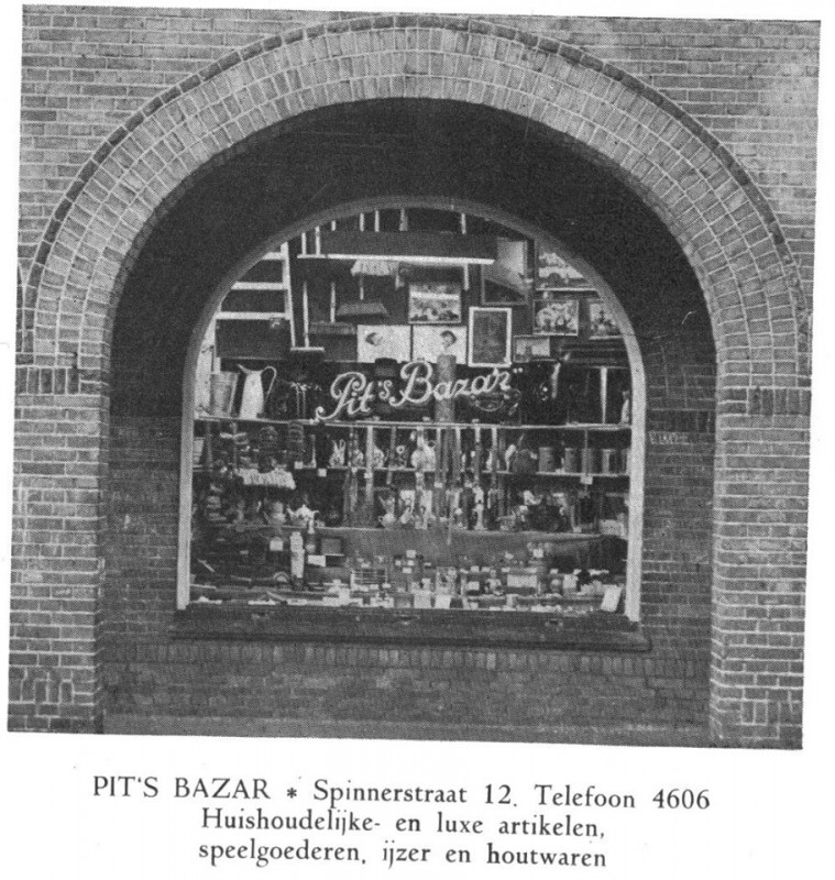 Spinnerstraat 12 Pit's Bazar.jpg