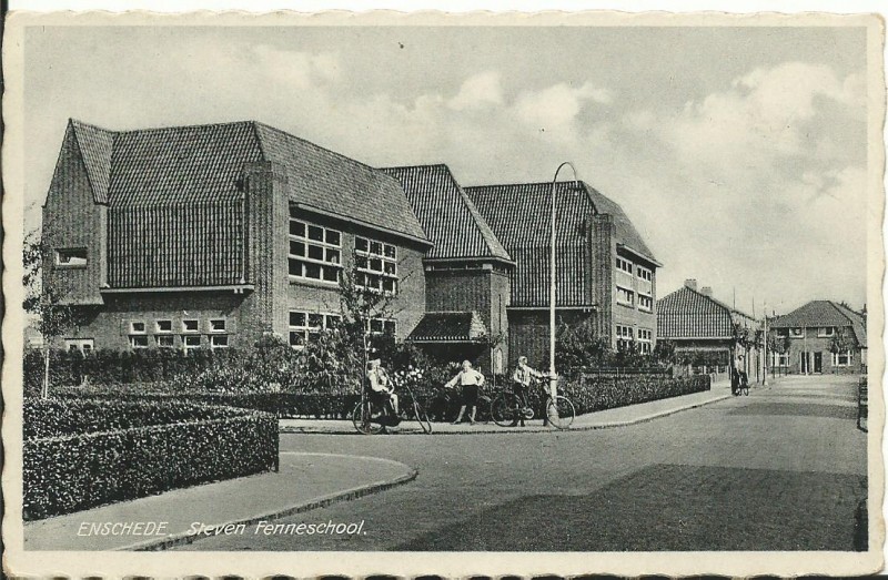 Boekweitstraat hoek Dr. P. van Hoekstraat Steven Fenneschool.jpg