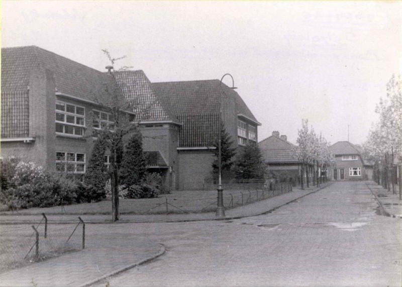 Boekweitstraat hoek Dr. P. van Hoekstraat Stevenfenneschool.jpg