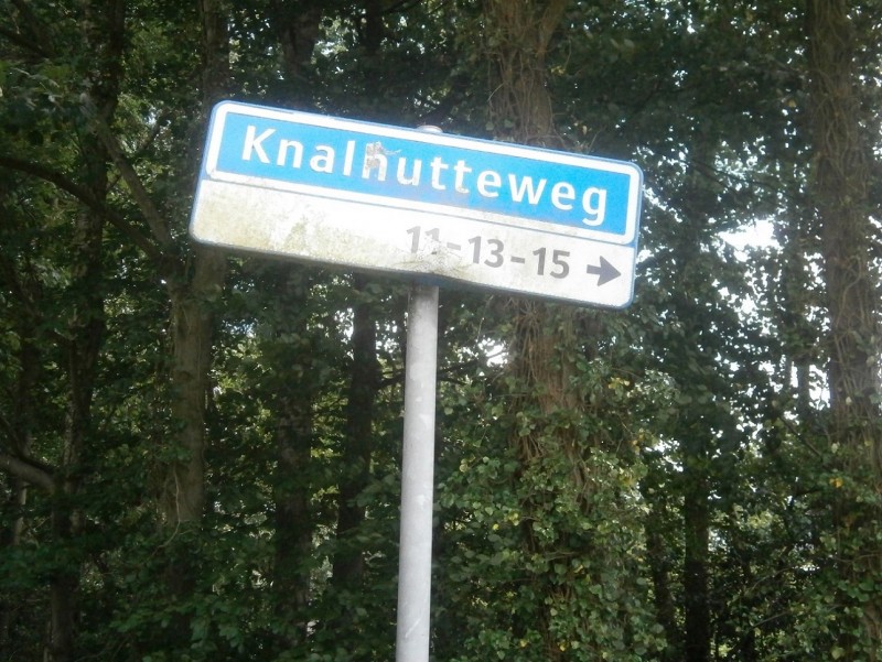 Knalhutteweg straatnaambord.JPG