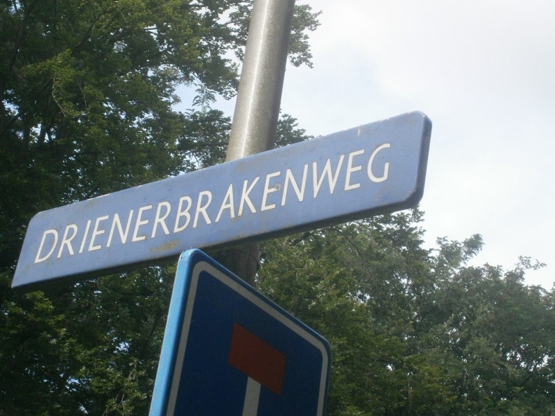 Drienerbrakenweg straatnaambord.JPG