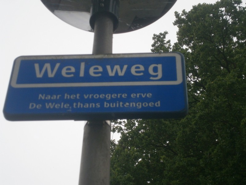 Weleweg straatnaambord.JPG