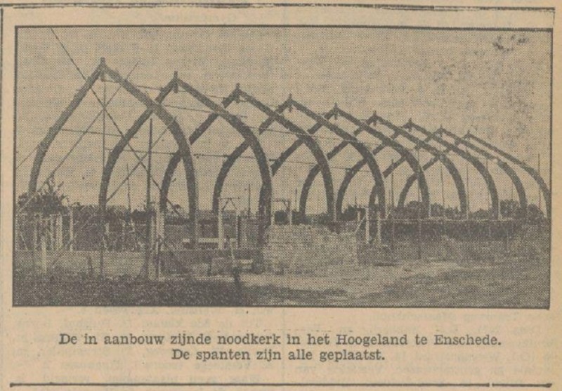 Hoogeland noodkerk krantenfoto Tubantia 11-7-1930.jpg