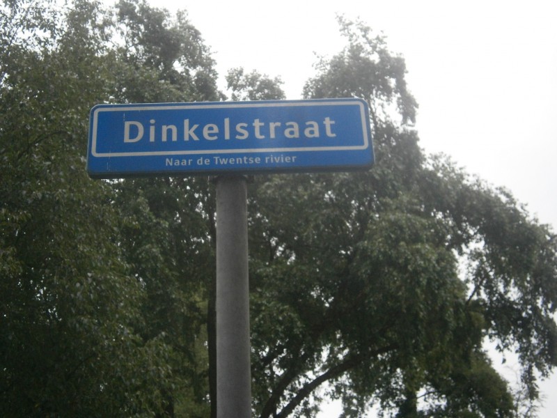 Dinkelstraat straatnaambord (2).JPG