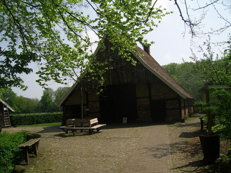 Van Heeksbleeklaan 68 Ledeboerpark schuur Erve De Kemper Lammerinkswonner.jpg