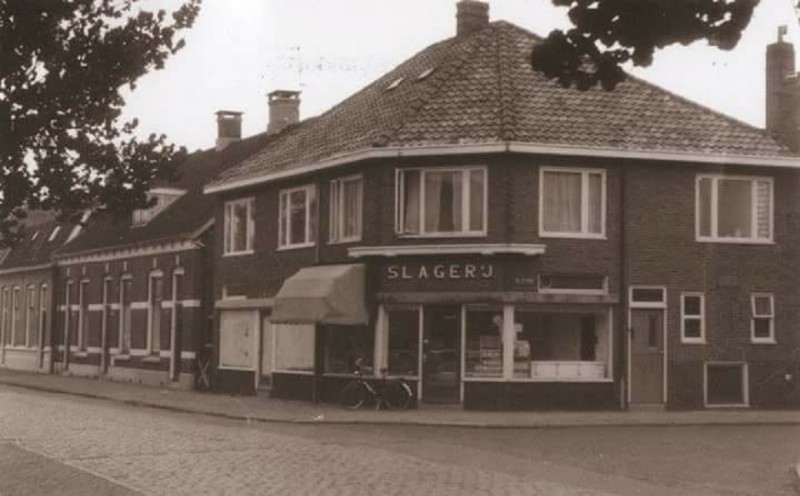 Getfertweg 70  hoek Delistraat slagerij Thijs Jansen.jpg