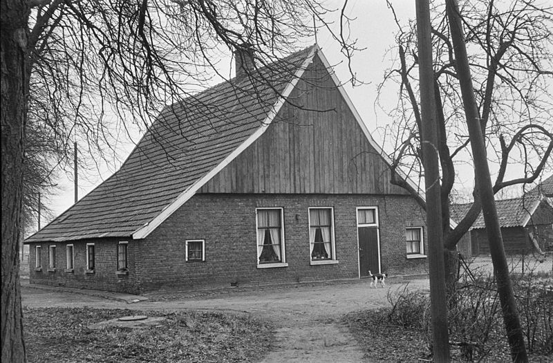 Van Heeksbleeklaan  25 vakwerkboerderij gemeentelijk monument.jpg