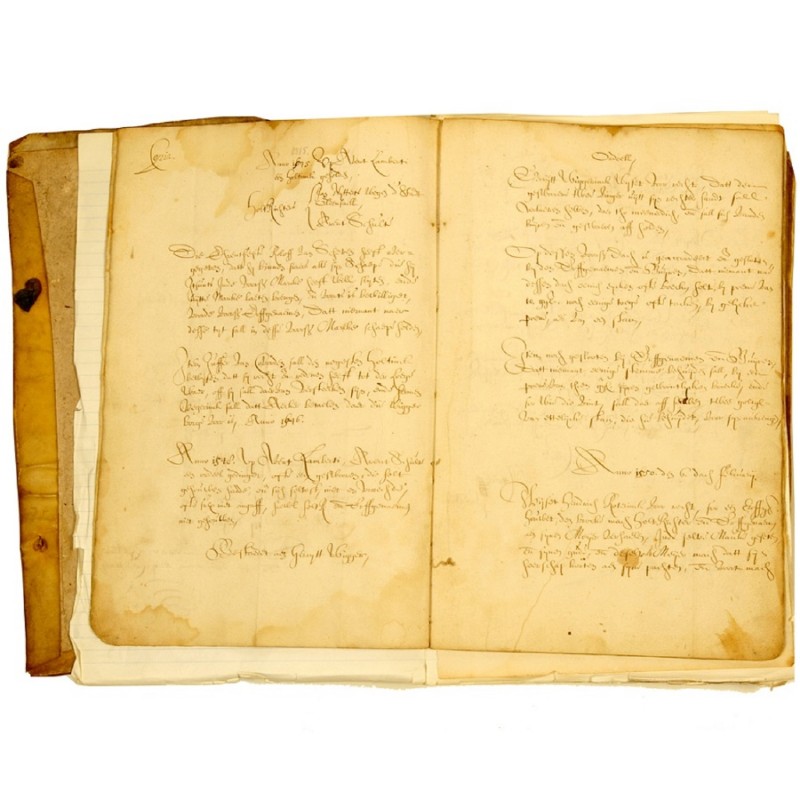 Markeboek, papier in perkament, van de Marke Lonneker waarin de notulen van de Marke vergaderingen (holtings) werden opgeschreven. In dit boek staan de verslagen van 1606 tot 1716..jpg