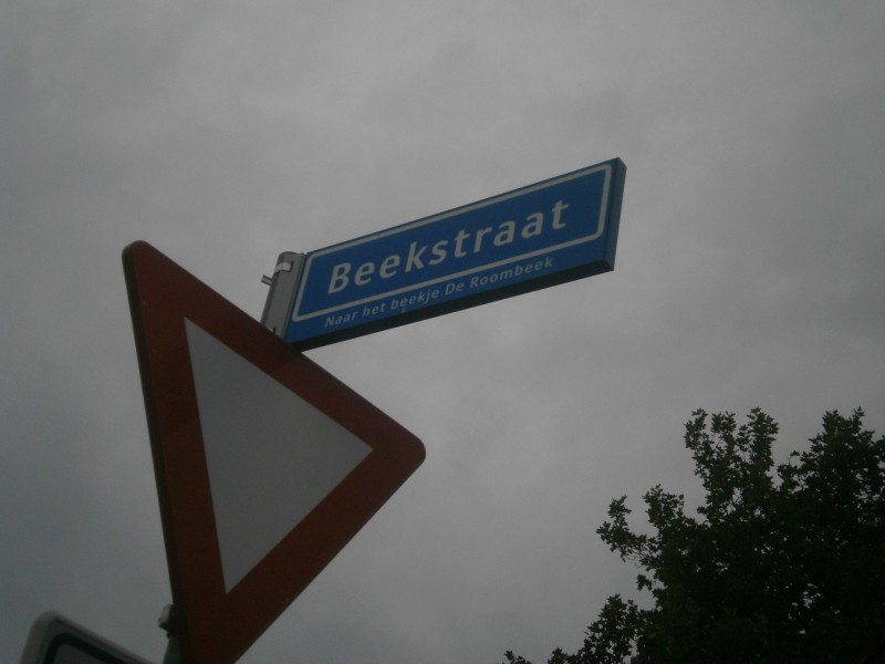 Beekstraat straatnaambord.JPG