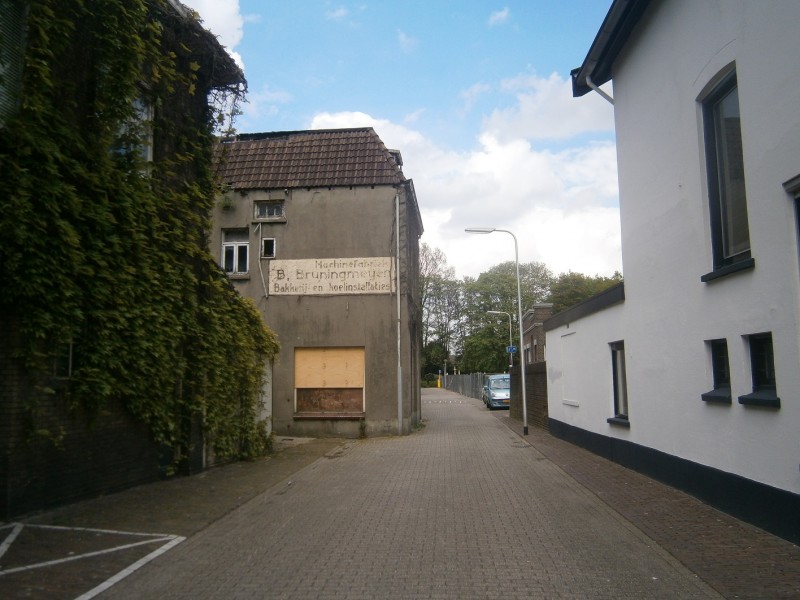 Niermansgang vanaf Molenstraat pand Bruningmeijer.JPG